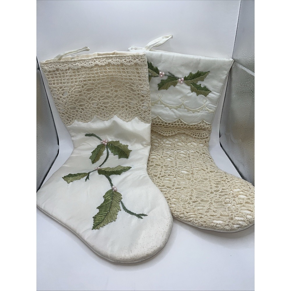 ELEGANT WINTER WHITE MARTHA STEWART EVERYDAY CROCHET CHRISTMAS STOCKING Set